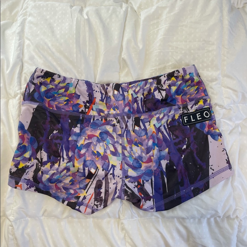 FLEO shorts